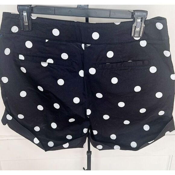 7th Avenue New York & Company Polka Dot Walking Shorts Size 4 Black - Picture 4 of 4